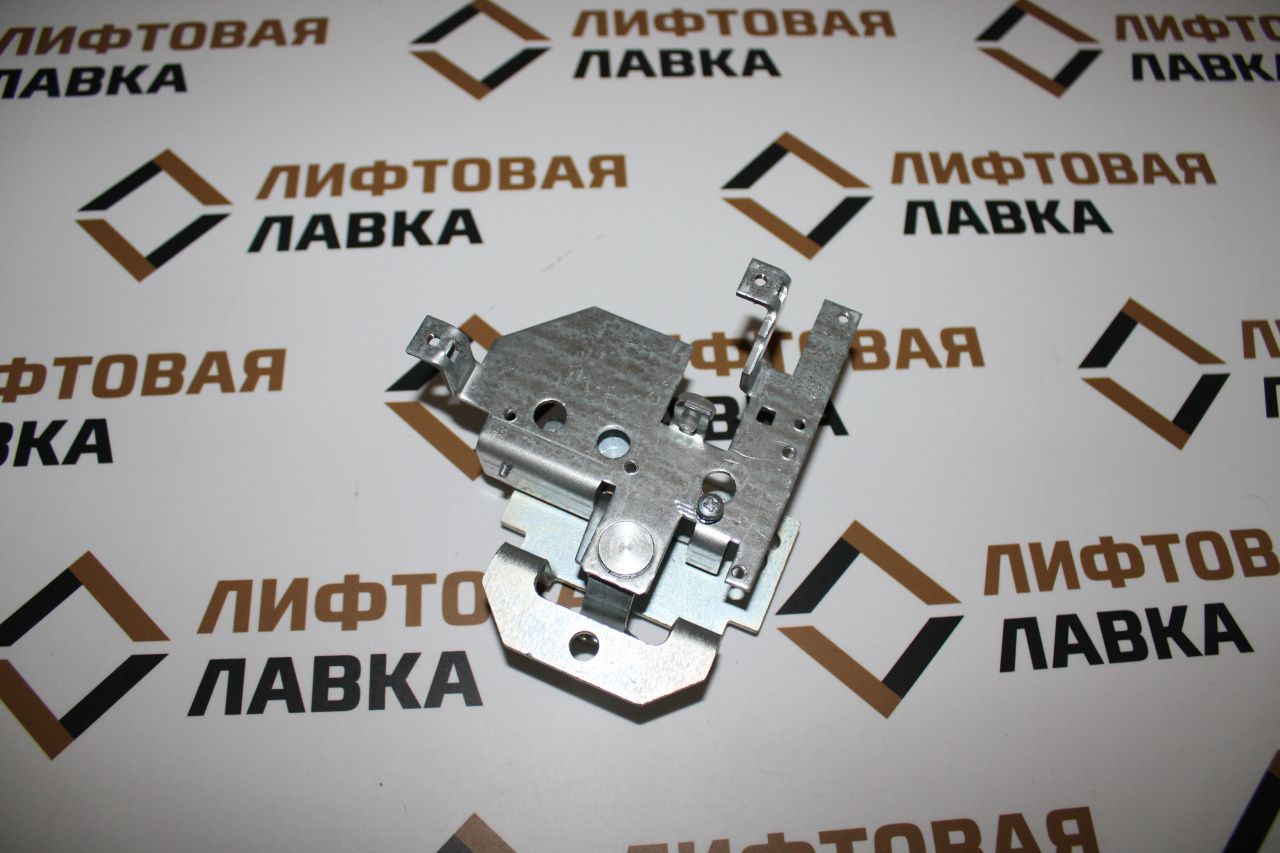Замок дверей шахты AMDL1 проем 800 мм KONE