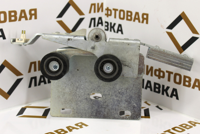 Замок двери шахты Prima правый FAA23400K5 Otis