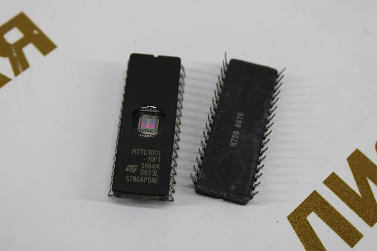 Микросхема памяти M27C1001-10F1 CDIP-32 ST